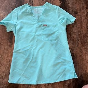 Figs scrub top xs aqua